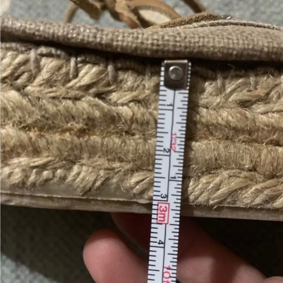 Tory burch metallic espadrille (boating) shoes sz 9 (fits me though & im a 8.5) - Picture 7 of 8